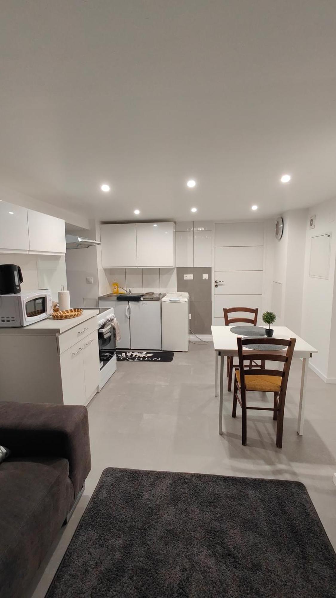 Bel Appartement F2 Entierement Renove Селеста Экстерьер фото